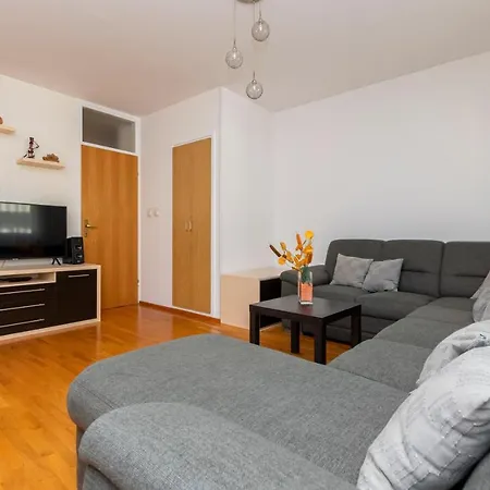 Pepalo,omis Free Parking Apartment