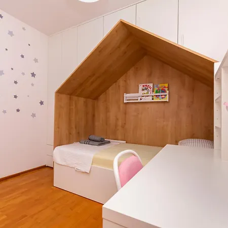Pepalo,omis Free Parking Apartment