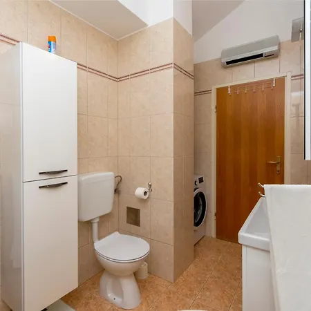 Apartment Pepalo,omis Free Parking